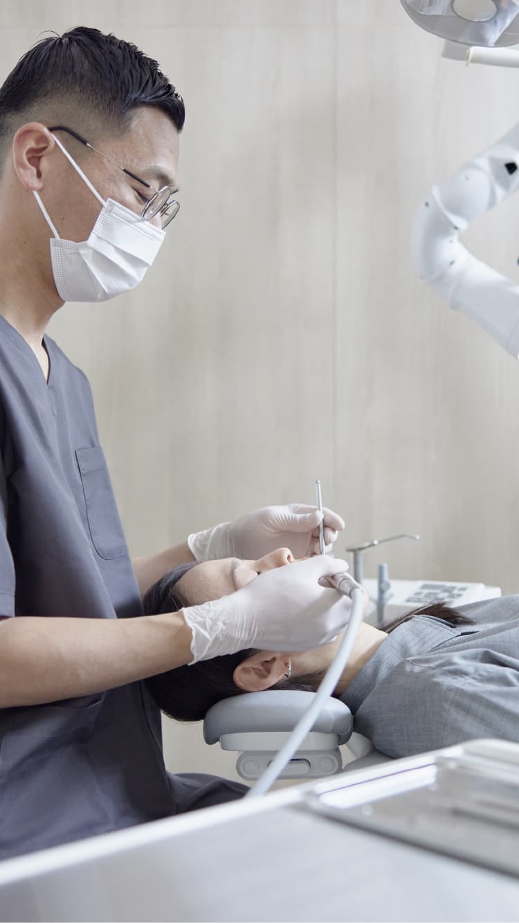 よこやま歯科 受付 待合室